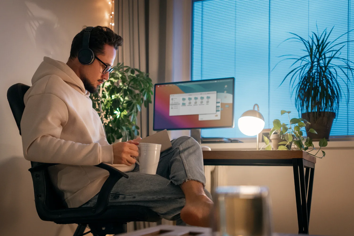 Remote Work in 2025: The Trends That Actually Matter (And How a VA Makes Them Work)